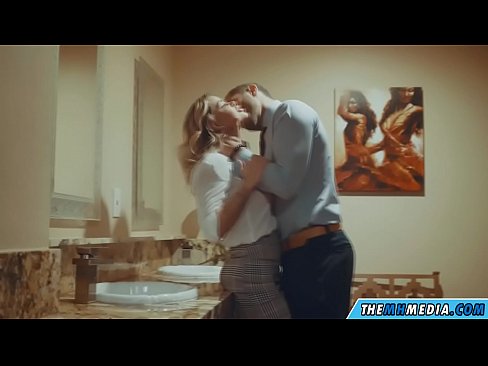 ❤️ Kad te prsata plavuša zavede u javnom zahodu ❤❌ Analni porno na hr.xxxshake.ru ﹏